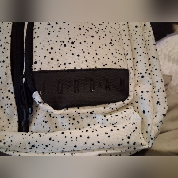 Jordan Crossbody Bag NWT - Picture 5 of 7